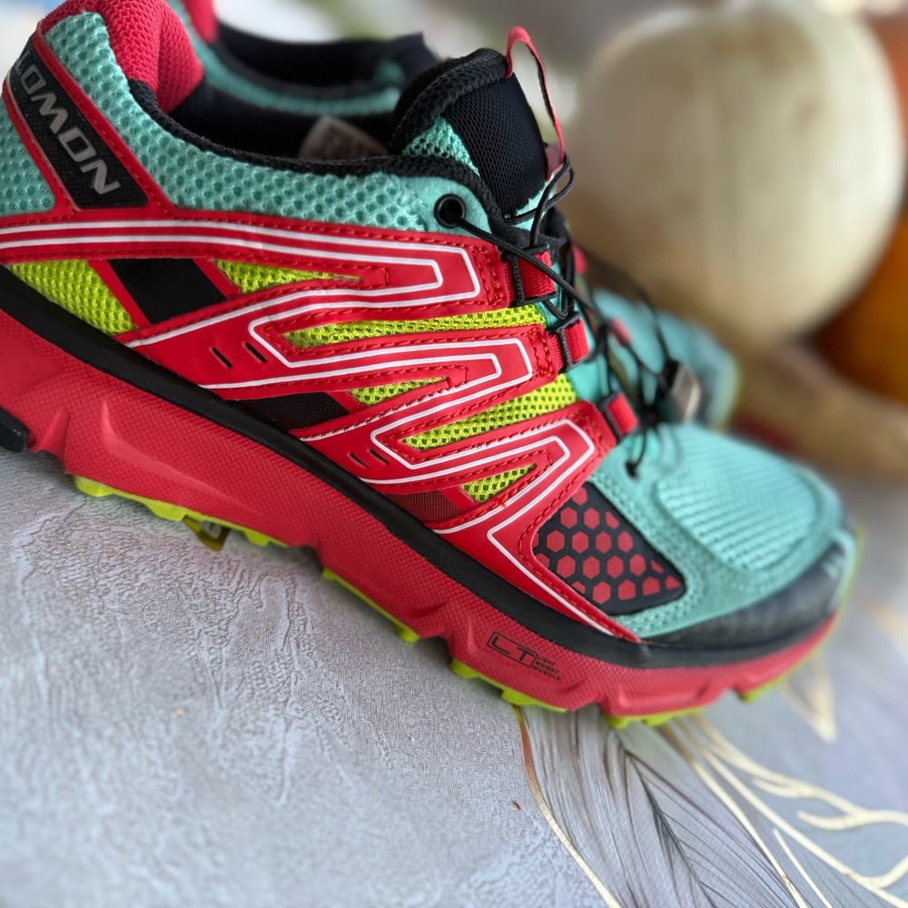 Salomon Vibrant Green and Red Trail Shoes - Picture 8 of 12
